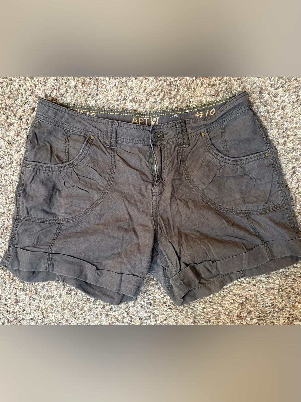 Apt. 9 Women's Charcoal Roll-Cuff Cargo Style Shorts